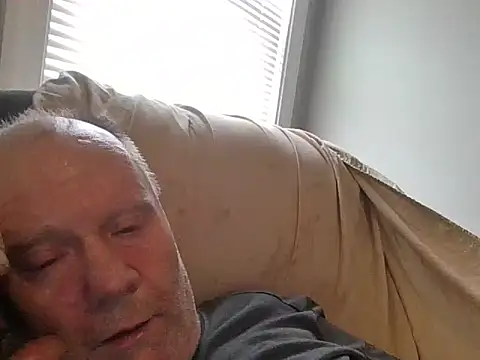 Snapshot of masterjerseyjoe chatting on 02/20/25, 03:19 masterjerseyjoe online show from 02/20/25, 03:19