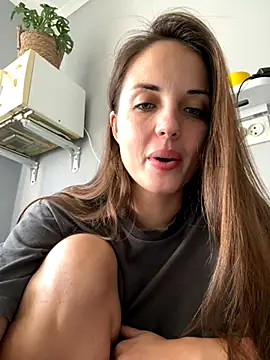 AmiLavs online show from 10/26/25, 10:43