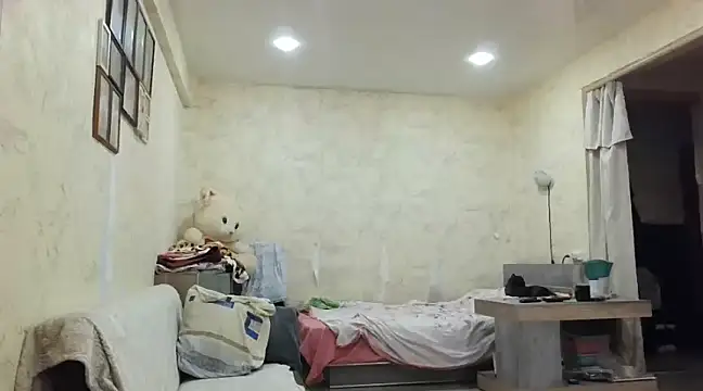 Snapshot of AgnichBan chatting on 01/19/25, 09:01 AgnichBan online show from 01/19/25, 09:01