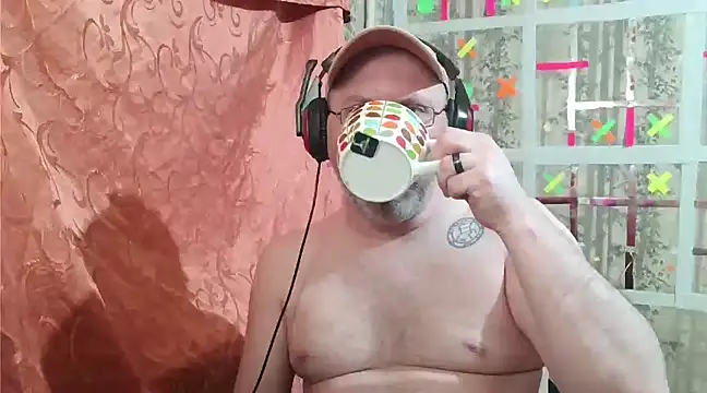 Snapshot of AgnichBan chatting on 02/16/25, 02:43 AgnichBan online show from 02/16/25, 02:43