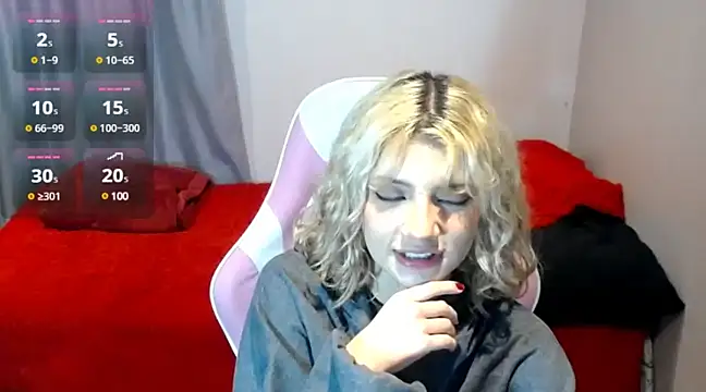 Snapshot of HiScarlett chatting on 03/23/25, 02:37 HiScarlett online show from 03/23/25, 02:37