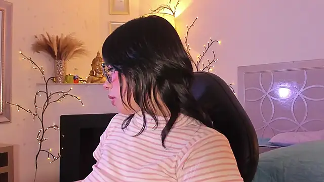 Snapshot of NattashaHotson chatting on 01/24/25, 06:46 NattashaHotson online show from 01/24/25, 06:46