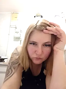 Snapshot of SckayilaGray chatting on 11/27/25, 04:09 SckayilaGray online show from 11/27/25, 04:09