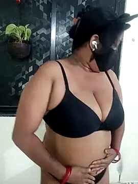 Snapshot of punemodel chatting on 12/22/24, 01:11 punemodel online show from 12/22/24, 01:11