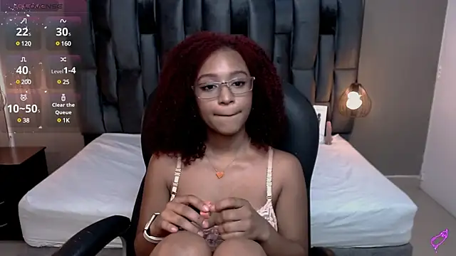 Lorena Vieira  online show from 01/07/25, 07:59
