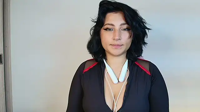 Pauilina online show from 01/24/25, 01:25