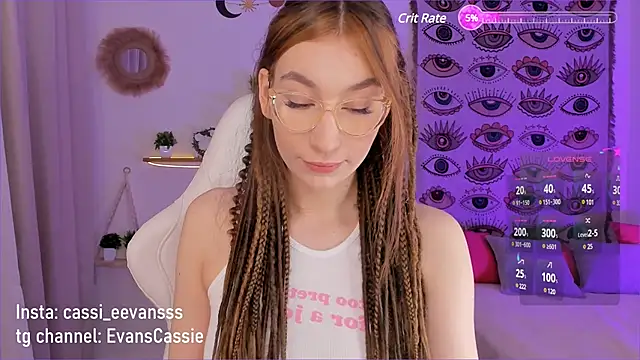Snapshot of Cassie_Ice chatting on 03/05/25, 03:40 Cassie Ice online show from 03/05/25, 03:40