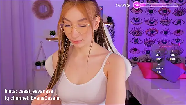 Snapshot of Cassie_Ice chatting on 03/06/25, 03:35 Cassie Ice online show from 03/06/25, 03:35