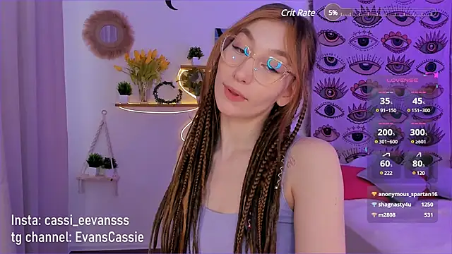 Snapshot of Cassie_Ice chatting on 03/17/25, 09:33 Cassie Ice online show from 03/17/25, 09:33