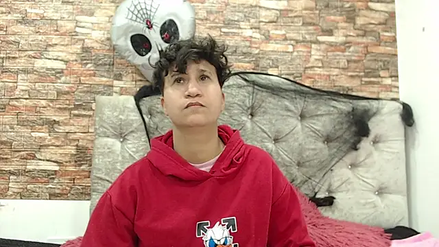 Snapshot of Im_Milan_Rs chatting on 10/25/25, 03:25 Im Milan Rs online show from 10/25/25, 03:25