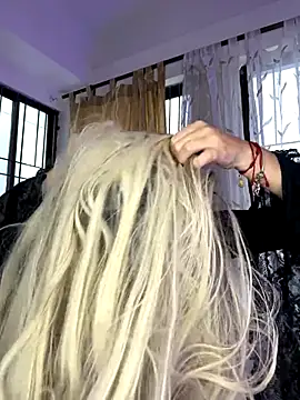 HannaSmiith online show from 10/22/25, 12:38