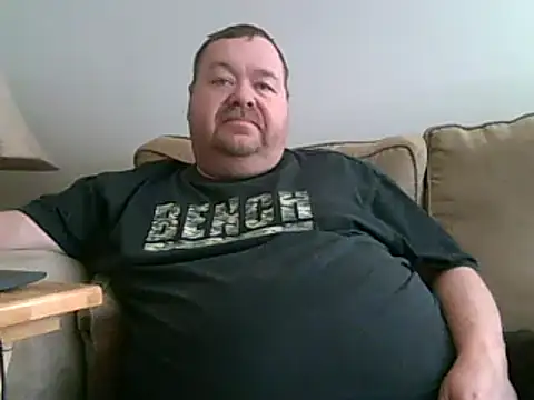 Snapshot of hitman_35 chatting on 02/08/25, 09:04 hitman 35 online show from 02/08/25, 09:04