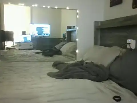 Edward LongCock online show from 01/19/25, 05:26