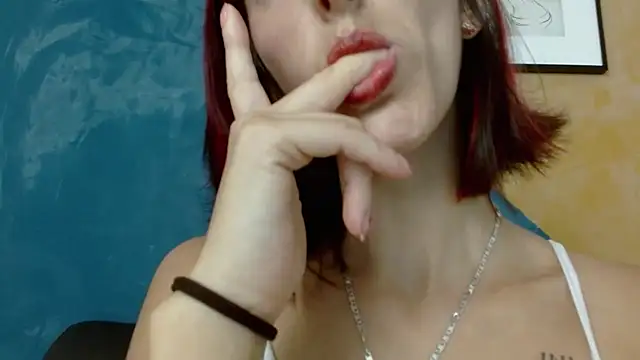 Snapshot of Ambar_Roux_ chatting on 12/29/24, 09:20 Ambar Roux online show from 12/29/24, 09:20