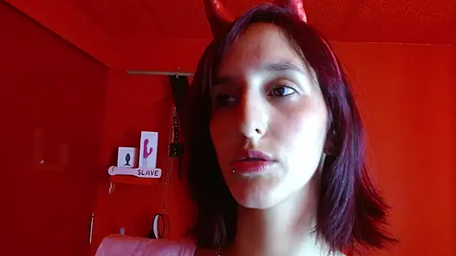 Snapshot of Ambar_Roux_ chatting on 03/22/25, 05:49 Ambar Roux online show from 03/22/25, 05:49
