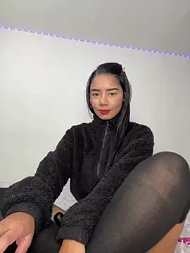 Snapshot of _Luana chatting on 01/15/25, 09:13  Luana online show from 01/15/25, 09:13