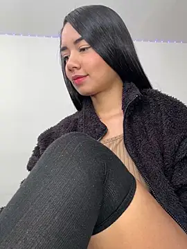 Snapshot of _Luana chatting on 01/20/25, 09:13  Luana online show from 01/20/25, 09:13