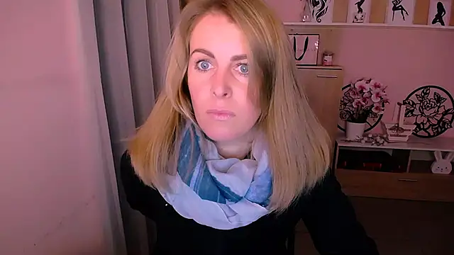 Hot Milady online show from 12/05/24, 07:38