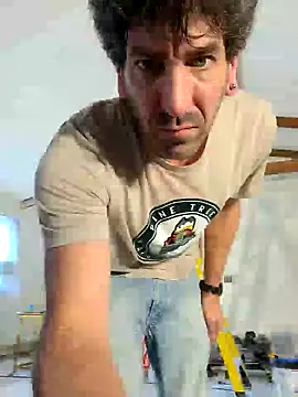 Snapshot of StrokeKing42 chatting on 12/04/24, 07:01 StrokeKing42 online show from 12/04/24, 07:01