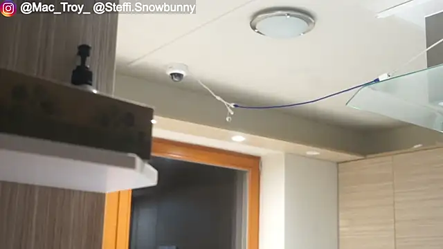 MacTroy online show from 10/30/25, 07:36