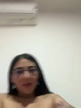 StaceyJones1 online show from 12/31/24, 07:07