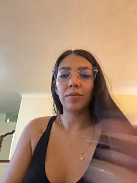 StaceyJones1 online show from 11/08/25, 04:18