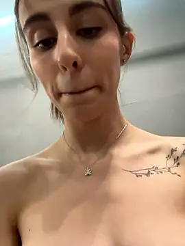 HellPeach online show from 12/06/24, 09:13