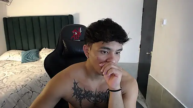 man dur07 online show from 10/28/25, 07:49