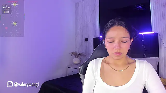 Valery wang online show from 09/17/25, 11:56