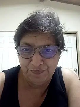 Snapshot of florecita69 chatting on 03/19/25, 02:16 florecita69 online show from 03/19/25, 02:16