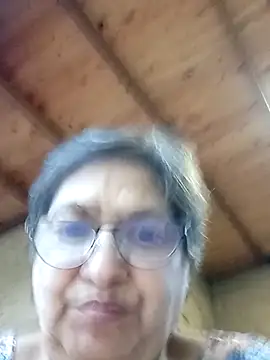 Snapshot of florecita69 chatting on 03/21/25, 11:01 florecita69 online show from 03/21/25, 11:01