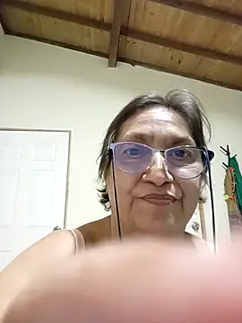 florecita69 online show from 10/15/25, 02:22