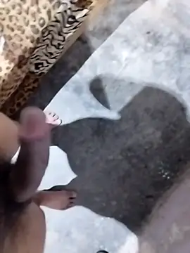 estuker22 online show from 10/02/25, 06:31