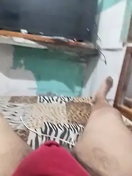 estuker22 online show from 10/16/25, 04:57