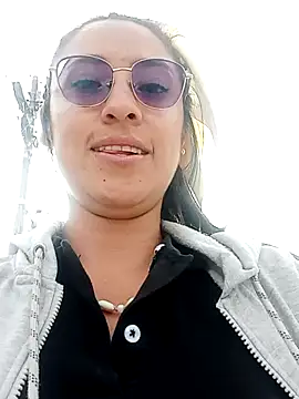 Snapshot of VALERY-03_ chatting on 12/13/24, 08:58 VALERY-03 online show from 12/13/24, 08:58