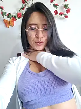 Snapshot of VALERY-03_ chatting on 09/25/25, 12:09 VALERY-03 online show from 09/25/25, 12:09