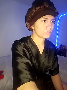 Snapshot of giuliana_andrade chatting on 10/09/25, 12:41 giuliana andrade online show from 10/09/25, 12:41