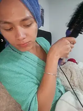 Snapshot of giuliana_andrade chatting on 10/10/25, 01:37 giuliana andrade online show from 10/10/25, 01:37