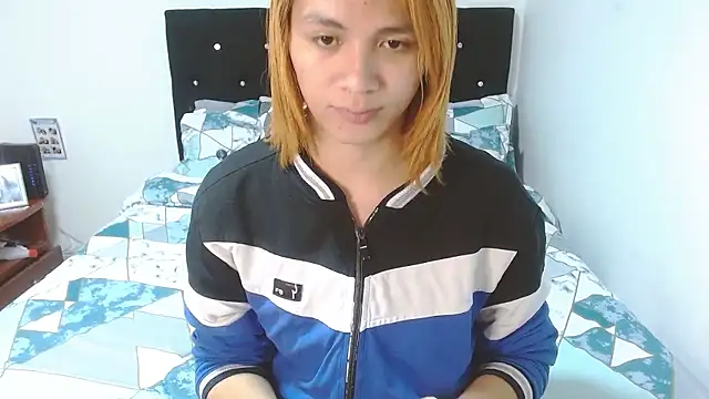 Snapshot of giuliana_andrade chatting on 11/22/25, 12:09 giuliana andrade online show from 11/22/25, 12:09