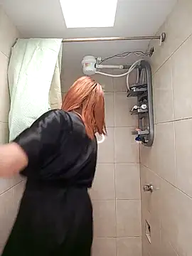 Snapshot of giuliana_andrade chatting on 11/22/25, 12:15 giuliana andrade online show from 11/22/25, 12:15