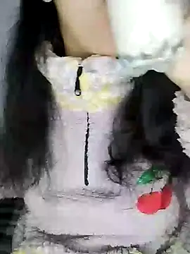 Snapshot of Tota_Khan chatting on 12/14/24, 04:34 Tota Khan online show from 12/14/24, 04:34