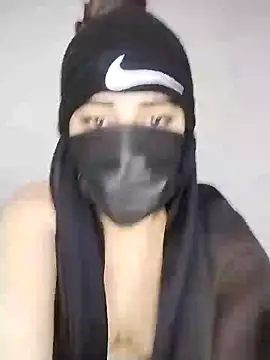 Snapshot of Tota_Khan chatting on 01/17/25, 01:04 Tota Khan online show from 01/17/25, 01:04