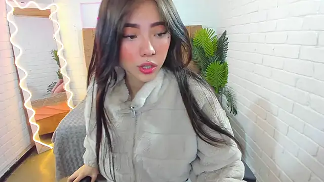 Roxanne tay online show from 02/16/25, 07:16