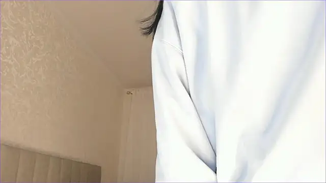 Snapshot of cherry_misaki chatting on 12/18/24, 06:25 cherry misaki online show from 12/18/24, 06:25