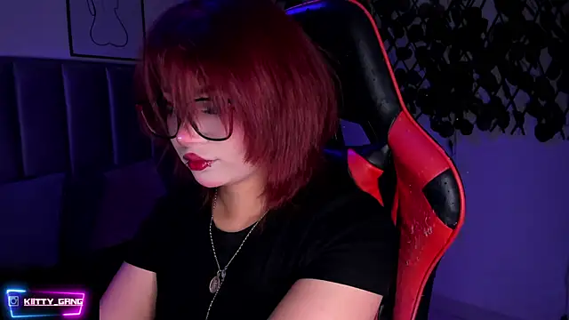 Kitty Gang online show from 11/14/25, 02:32