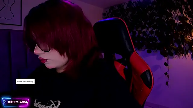 Kitty Gang online show from 11/19/25, 01:49