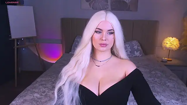 Snapshot of GoddessGlow chatting on 12/04/24, 09:51 GoddessGlow online show from 12/04/24, 09:51