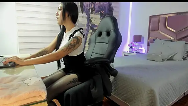 Snapshot of BaphyBaby chatting on 02/22/25, 11:57 BaphyBaby online show from 02/22/25, 11:57