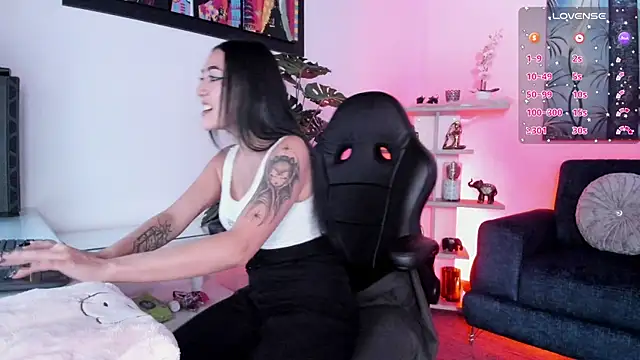 Snapshot of BaphyBaby chatting on 03/20/25, 11:49 BaphyBaby online show from 03/20/25, 11:49