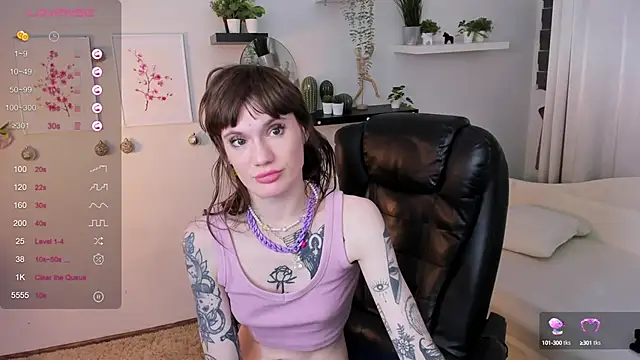 Snapshot of Fog_Foggy_Love chatting on 12/30/24, 03:25 Fog Foggy Love online show from 12/30/24, 03:25